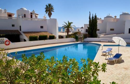 Alporchinhos House | E&M Beach House Aldeamento do Levante III