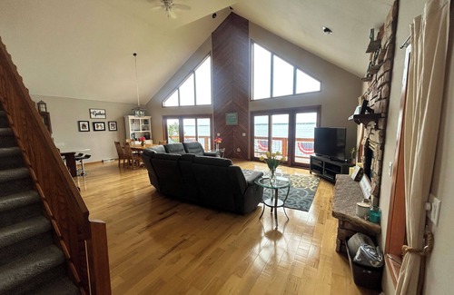 Butte Des Morts House | EAA Lakefront Paradise