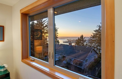 Waldport House | Eagle's Overlook - Ocean View