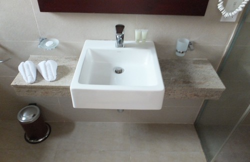 Pasikuda Hotel | Earl’s Red Passikudah