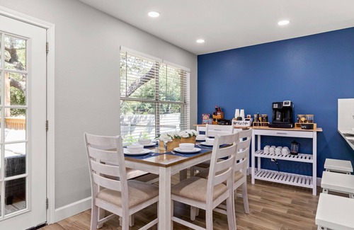 San Antonio House | Early Bird Discounts in Oct - Book Now!