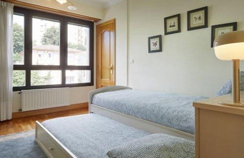 Zarautz Apartment | EARRA - Salbide Duplex - Garaje, 7 min de la playa