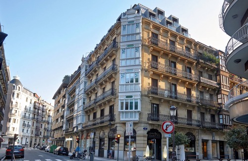 San Sebastian Centro Apartment | Easo Suite 1 by FeelFree Rentals