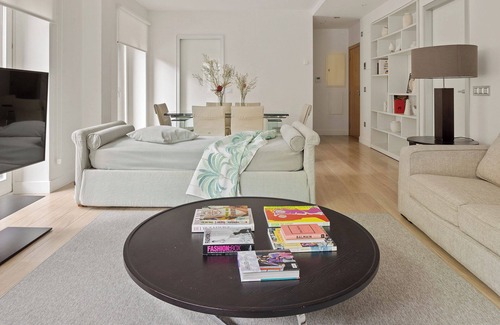 San Sebastian Centro Apartment | Easo Suite 7 by FeelFree Rentals