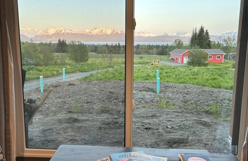 Homer Apartment | East End Swell - NEW- DOWNSTAIRS Retreat with Ocean, Mountain & Glacier Views