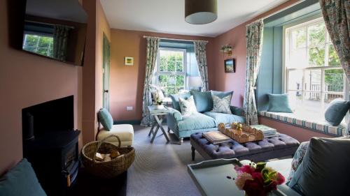 Leitholm House | East Lodge, Bughtrig