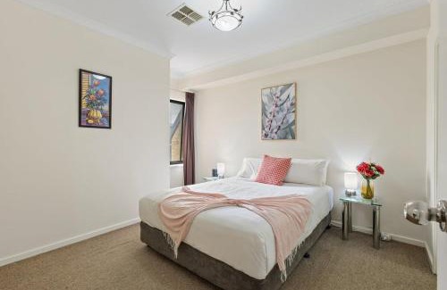 East Perth Apartment | East Perth Apartment with Free Wi-Fi and Parking