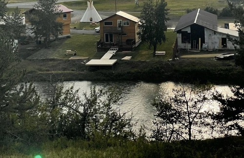 Babb Cabin | East side of Glacier National Park, Cabin - 2-Story, River & Mountain Views.
