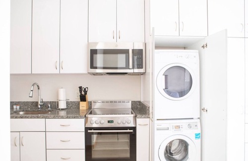 Brewers Hill Apartment | East Side Studio Apt - Near Brady St and Fiserv with Balcony