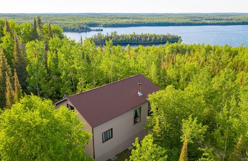 Ely Cabin | East Wind Cabin with Screened Porch & Direct BWCA Access – Near Ely, MN.