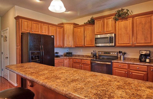 Seneca House | Easy access lake front W/beach and boat ramp, waterfront patio, screened porch