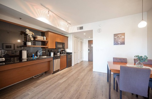 Lake Las Vegas Condo | Easy Access Suite with Lake Views!