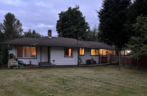 Regional District of Nanaimo House | Easy access to everything from this centrally located place.