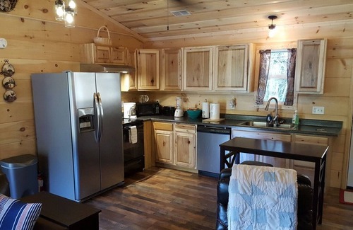 Gatlinburg Cabin | EASY LIVING IN GATLINBURG