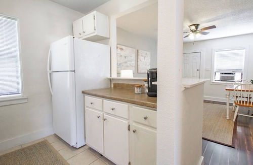 Mobile Apartment | Easy Living in Midtown – 22A