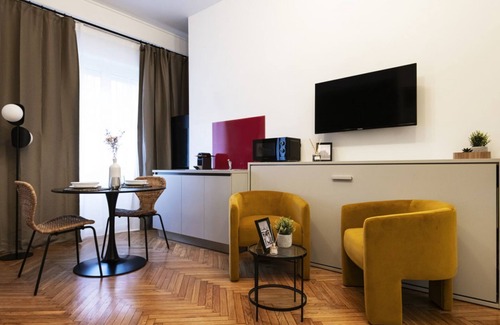Central Station Apartment | Easylife-Sophisticated with Jacuzzi in Centrale