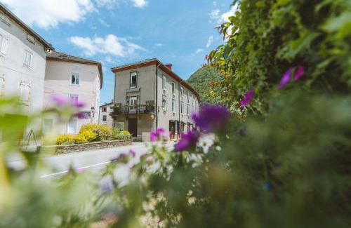 Vicdessos Bed & Breakfast | Eau Berges