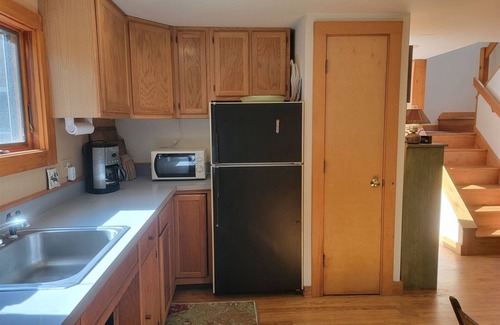East Boothbay Cabin | Ebb And Flow | 4 Bed, 2 Bath