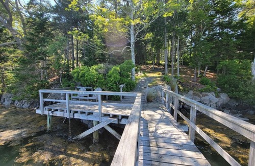 East Boothbay Cabin | Ebb And Flow | 4 Bed, 2 Bath