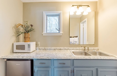 Laurel Park Bed & Breakfast | Echo Mountain Inn