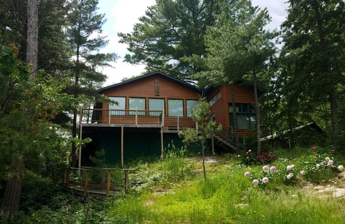 Ray House | Echo Retreat Lake Kabetogama