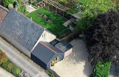 Cherhill House | Eclectic Barn - Pergola & Dog-Friendly Garden