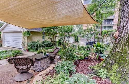 Midtown House | Eclectic Lux Midtown Walkable