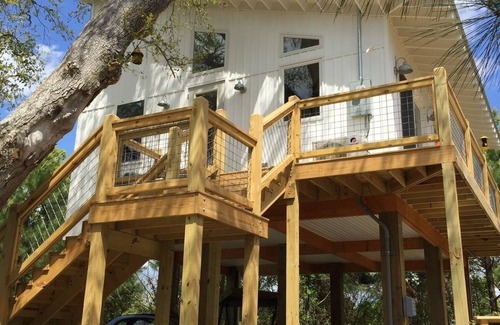 Waveland Cottage | ECO-Beach House in the Trees
