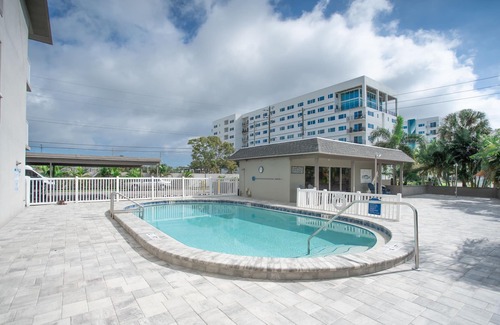 St. Petersburg Condo | Eco Friendly Condo on Florida's Gulf Coast. Come stay at our beautiful condo.nn