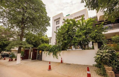 Sector 39 Apartment | Eco-friendly luxury awaits you/Garden