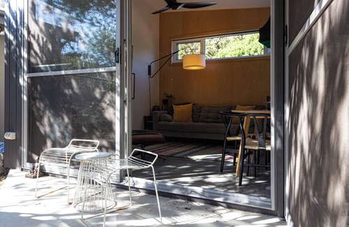 Dickson Apartment | Eco-Studio, 5 star space & location