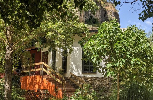 Setenil de las Bodegas House | Ecological and sustainable, idyllic river valley - family house for 5