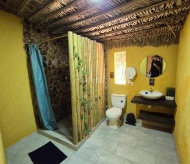 Melgar Villa | Ecoluxury Villa Yakarta Playa artificial minicine