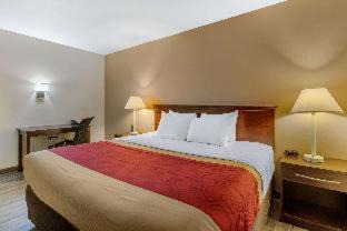 Des Moines Hotel | Econo Lodge Inn & Suites Des Moines Fairgrounds Area