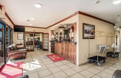 Lubbock Cabin | Econo Lodge Lubbock I-27