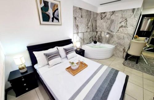 Puerto Santa Ana Apartment | Ecusuites Habitación VIP con Jacuzzi Hidro