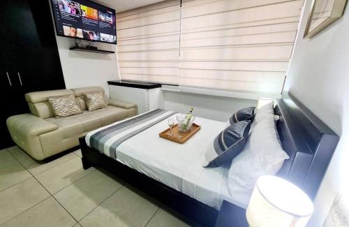 Puerto Santa Ana Apartment | Ecusuites Habitación VIP con Jacuzzi Hidro