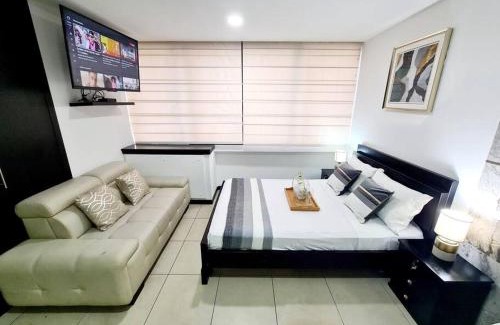 Puerto Santa Ana Apartment | Ecusuites Habitación VIP con Jacuzzi Hidro