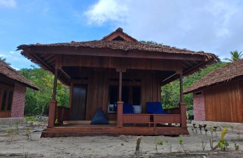 Mansuar Island House | Eddo Homestay