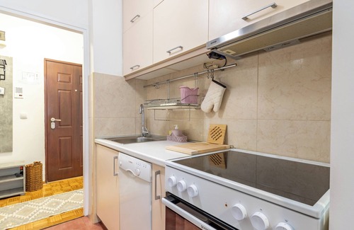 Novi Beograd Apartment | Eden: 1-bedroom apartment in New Belgrade -fast wifi and dedicated working space