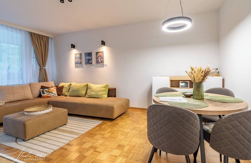 Novi Beograd Apartment | Eden: 1-bedroom apartment in New Belgrade -fast wifi and dedicated working space