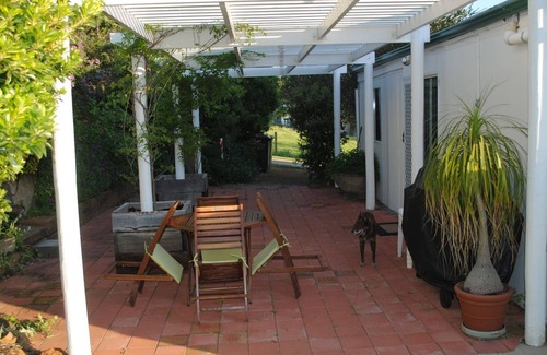 Bickley Cottage | Edenside Cottage - located at Perth Hills