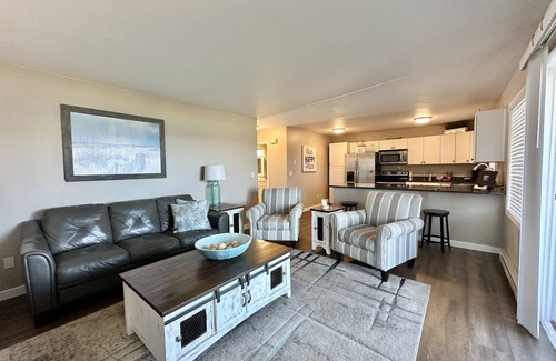 Polson Condo | Edgewater #4 Moose