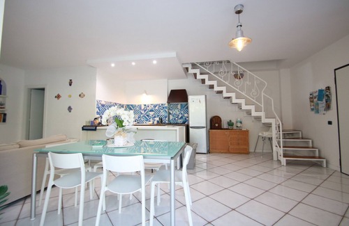 Magazzeno Apartment | EDRI Beach House Apartment