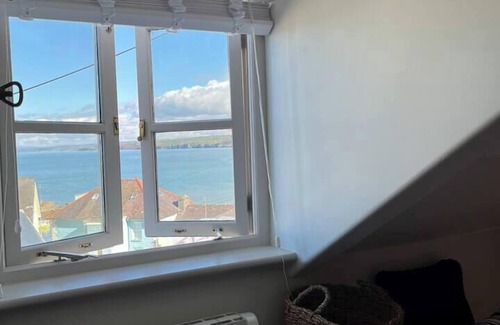 New Quay House | Efail Fach - stunning, newly renovated beach house