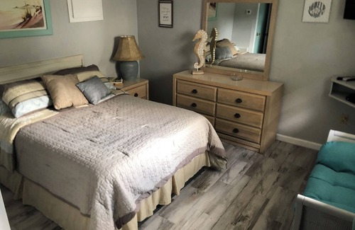 Cocoa Beach Apartment | efficiency room, wth fridge, microwave,coffeemaker toaster oven