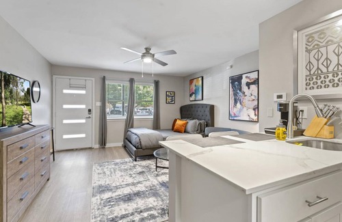 Allandale Apartment | Efficiency Studio Close to Downtown and Domain