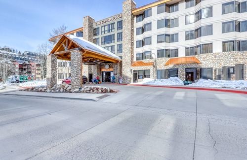 Crested Butte Apartment | Efficient Mountain Escape W/Murphy Bed, Shared Pool, Slope Access & Kitchenette
