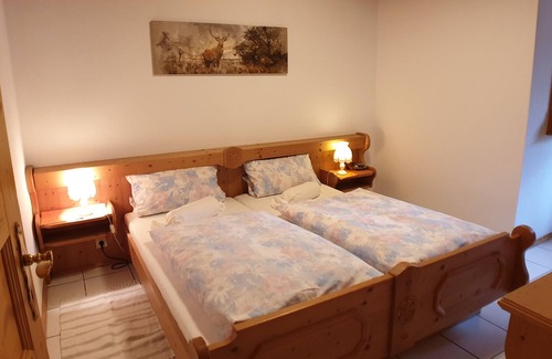 Bad Peterstal-Griesbach Apartment | Ehrenmättlehof: Ferienwohnung E01, 85qm, 2 Schlafzimmer, max. 6 Personen