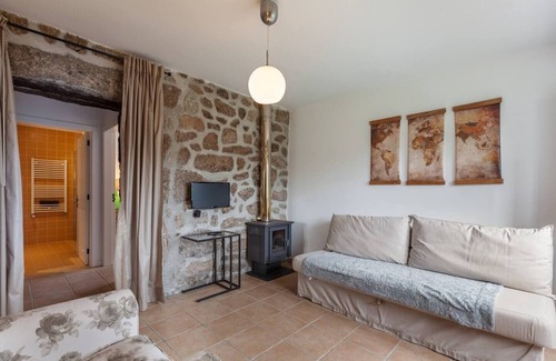 Jolda Cottage | Eido Carvalhoso - Country house with pool, view over the River Lima